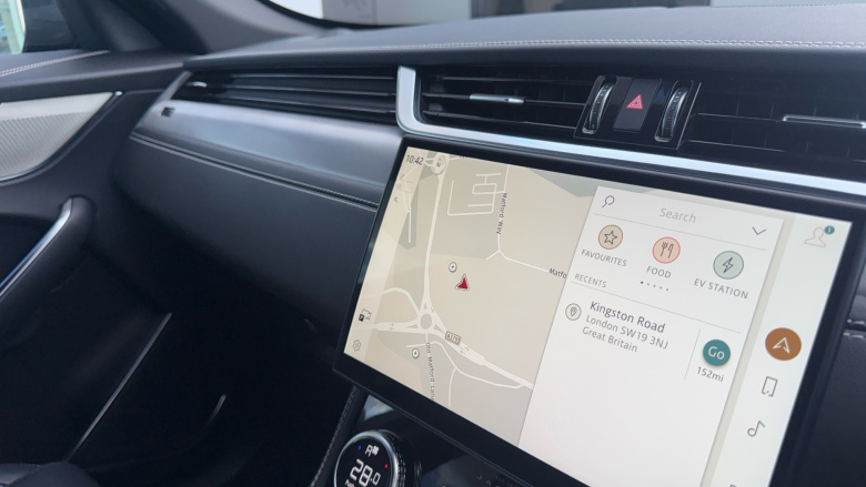 Jaguar F-Pace 2.0 P400e R-Dynamic SE 5dr Auto AWD Estate